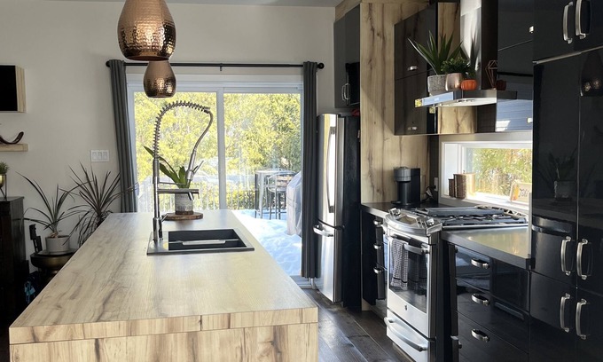 Therese-De Blainville Regional County Municipality House | Perfect house with pool and spa