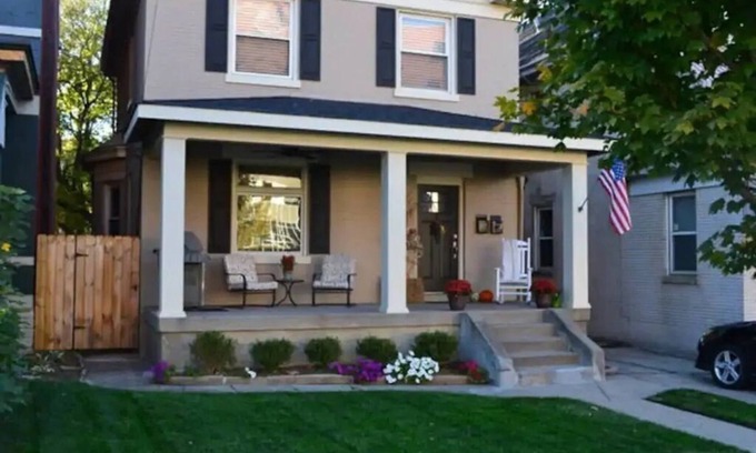 Corryville Apartment | PERFECT Location- beautifully updated 2 BR! UC, Downtown, OTR, Hosptials