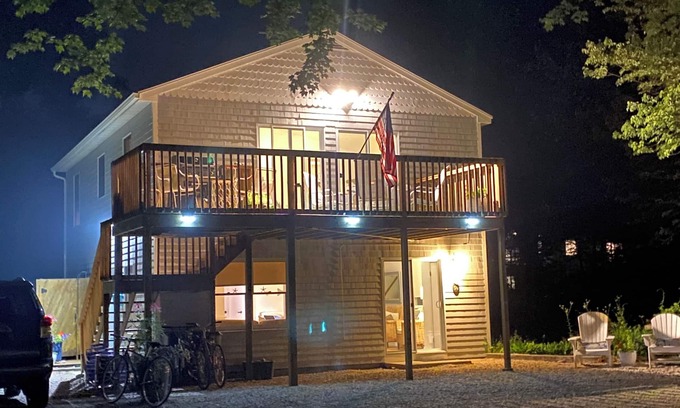 Charlestown House | Perfect vacation home! Close to Beach with beach chairs! Reviews say it all!