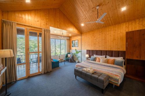 Shivpuri Hotel | Perfectstayz The Silhouette