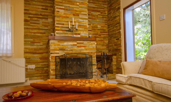 Platres House | Persephone Cottage - Enhance Your Senses