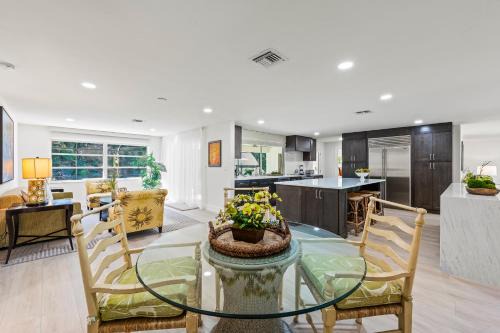 Moorings House | Pesaro Vacation Rental in the Moorings