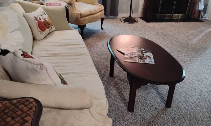 North Chesterfield Apartment | Pet friendly 2-bedroom apartment with WiFi, AC, Pool in fabulous Bon Air