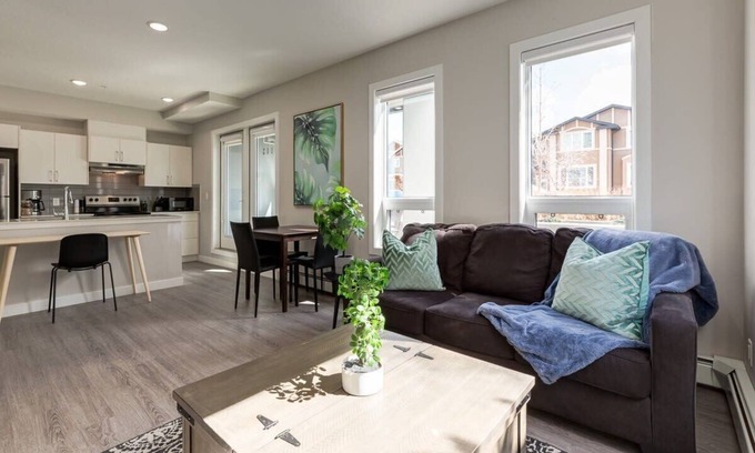 Southwest Calgary Apartment | Pet Friendly Apartment w/Free Underground Parking
