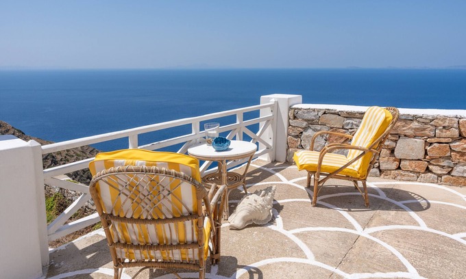 Sikinos House | Pet-Friendly Apartment 'Kimolos' with Sea View, Whirlpool & Wi-Fi