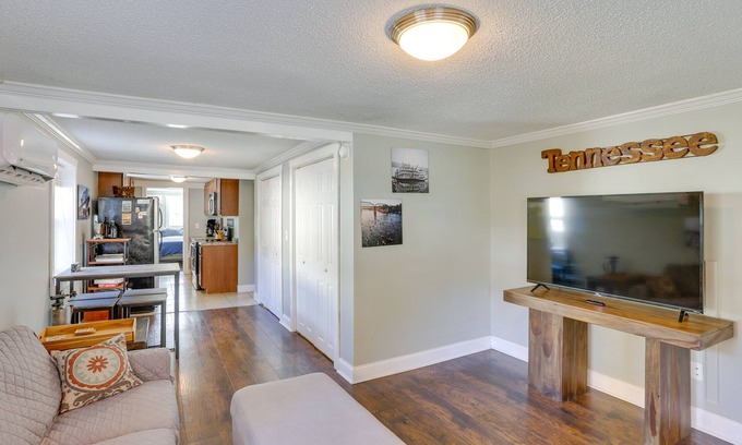 Chattanooga Apartment | Pet-Friendly Chattanooga Duplex in NorthShore!