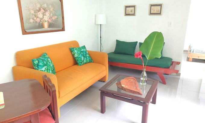 Los Cacaos House | Pet Friendly Studio Next to the River, Mountain View, Wifi, Equipped Kitchen