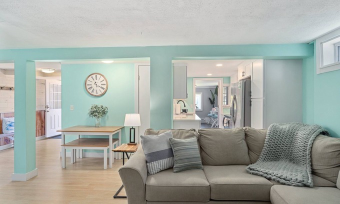 Newbury Apartment | PET FRIENDLY-Walk to Beach-Fire Pit-40 Min to Salem, MA-WINTER RENTAL AVAILABLE