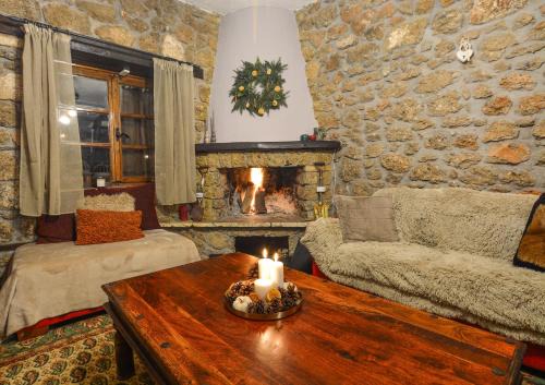 Mesaia Trikala House | Petrino Lodge