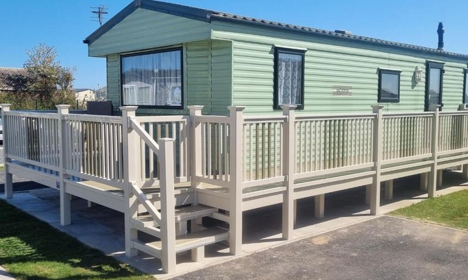 Chapel Saint Leonards Resort | Pg151 PALM GROVE THE GOLDEN PALM CHAPEL ST LEONARDS