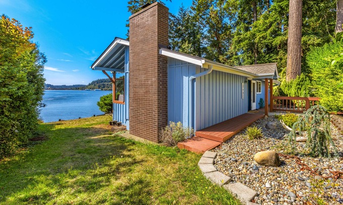 Agate House | Phenomenal Sunsets, Wild Orca & Private Beach