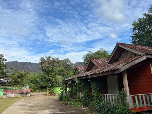 Kong Lor House | Phonyeng Guest house