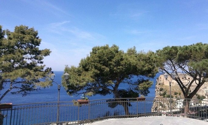 Scilla Apartment | Piazza San Rocco Scilla