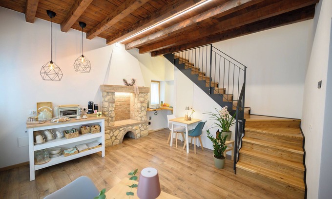 Illasi House | Piccolo Affittacamere Immerso Negli Ulivi Della Valle D'illasi Vicino a Verona