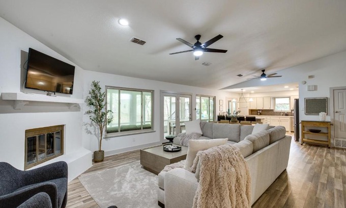 Kemp House | PickleballandSport Court Spacious Kemp Home!