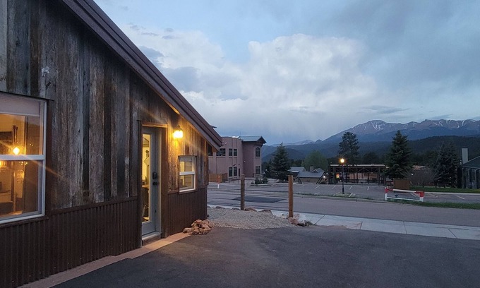 Woodland Park House | Pikes Peak Views: One Block to Downtown