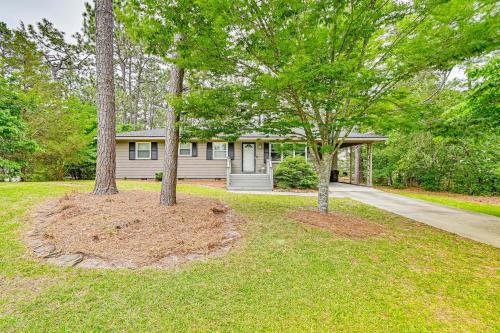 Pinehurst House | Pinehurst Home with Deck Less Than 2 Mi to Golf Course!
