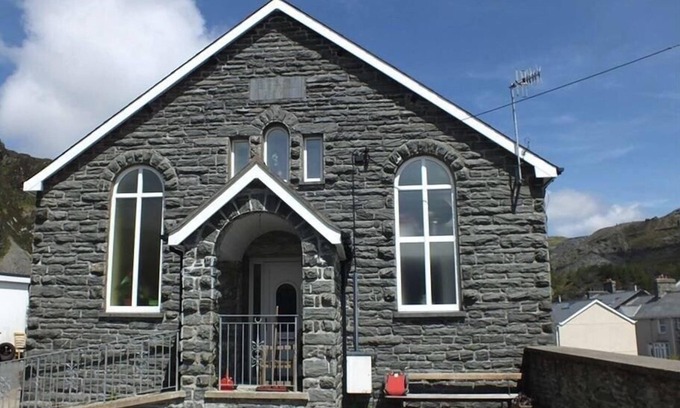 Rhiwbryfdir House | Pisgah Guest House Snowdonia