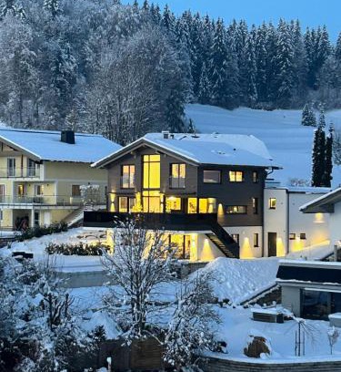 Faistenau Apartment | place2be - with infinity pool