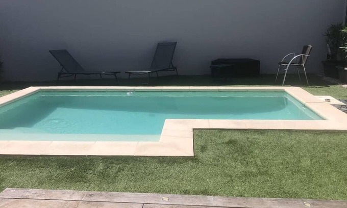 Juvignac House | Pleasant modern house t4 airco pool jacuzzi parking