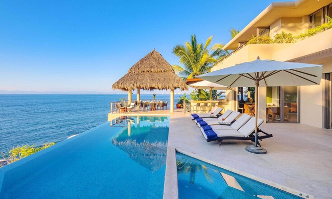 South Shore Hotel Area Villa | Please Inquire Before Booking – Luxury Villa