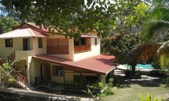 Pointe D'esny House | Pointe d'Esny, Charming 2 bedroom ground floor rental, close to the sea