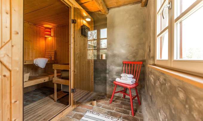 Ahlbeck House | Pommernhaus Charming Josephinenhof Sauna Fireplace Boat - in the nature park