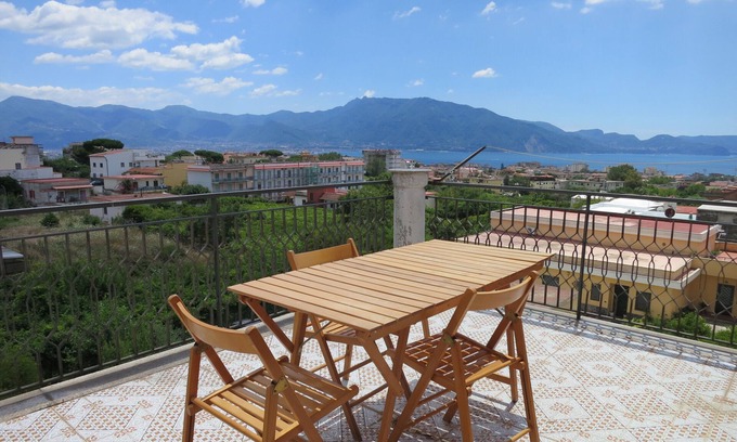 Trecase Apartment | Pompei, Vesuvio and Naples bay view