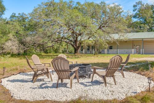 Washington House | Pond and Trails On-Site Washington Escape!