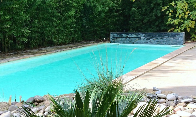 Rognes House | POOL AND JACUZZI IN THE AIXOIS CAMPAIGN