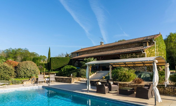 Salles-de-Belves House | Poolside Haven in Salles