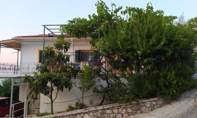 Longos House | Poppy Apartment I (1-bedroom apartment)