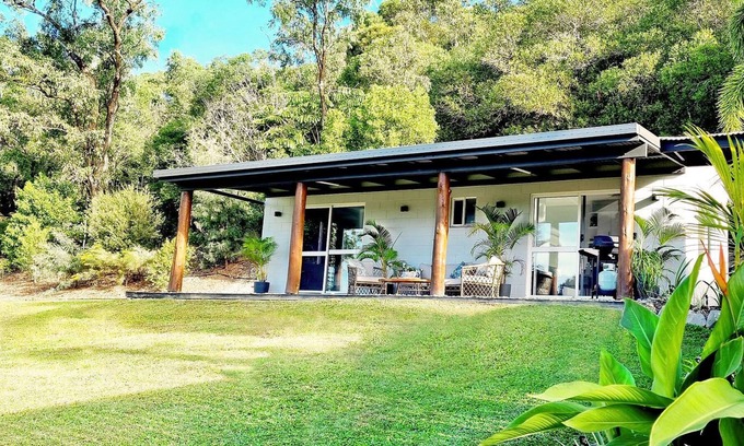 Mowbray Cottage | Port Douglas ~ Hidden Gem~ Trezise Cottage in Mowbray