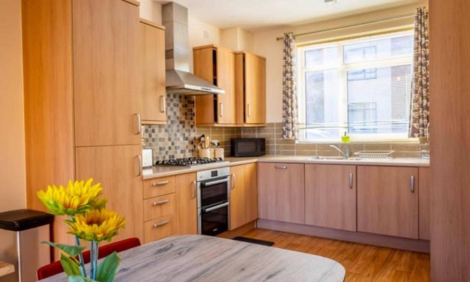 Bletchley House | Posh Wetheringsett in Milton Keynes