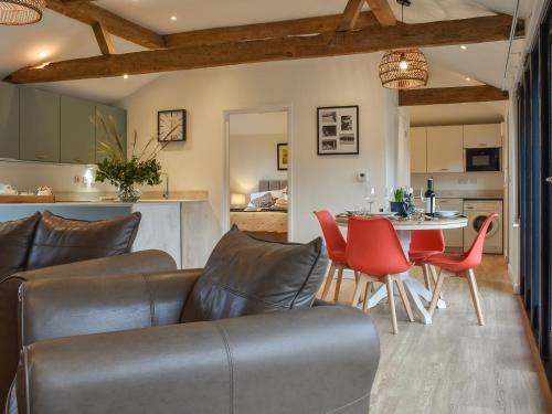 Diss House | Post Box Lodge