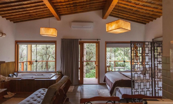 Monte Verde House | Pousada Canto da Nascente