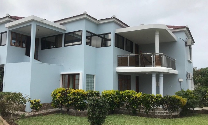 Gueima House | Praia de Bilene Residential