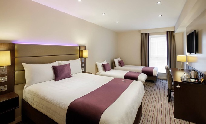 Measham Hotel | Premier Inn Hinckley