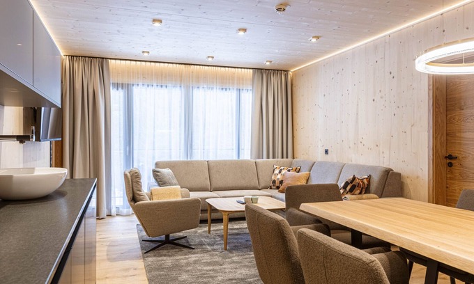 Saalbach Apartment | Premium suite for up to 7 people & private wellness area