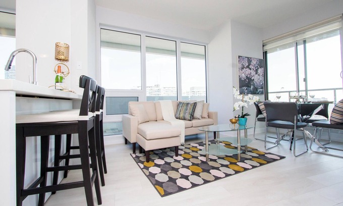 Mount Pleasant West Apartment | Prestigious 2 bedroom/Midtown/close to Subway