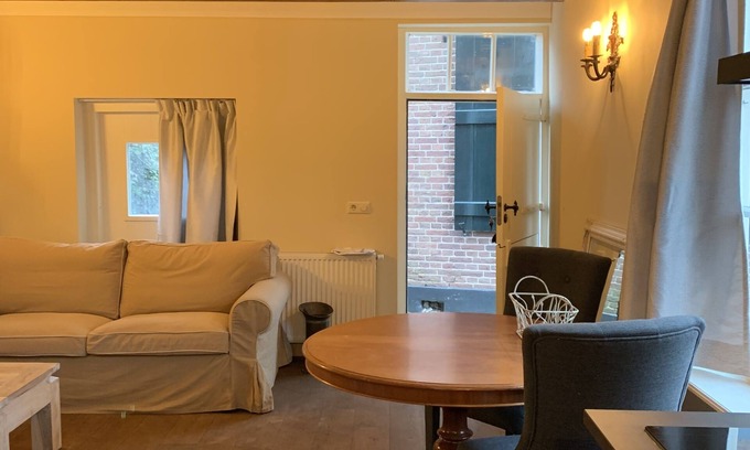 Municipality of Huizen Cottage | Pretty and cozy Guesthouse in centre of Huizen!