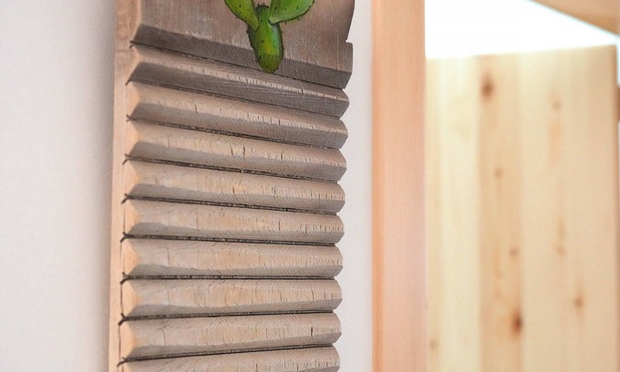 Pulsano Bed & Breakfast | Prickly pear shovel room a symbol of wealth and prosperity