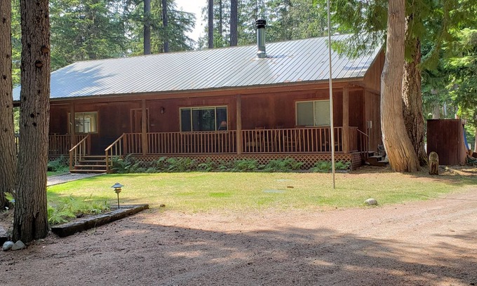 Coolin House | Priest Lake Cavanaugh Bay Cabin