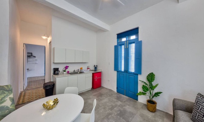 Puerta de Tierra Apartment | Prime Locale near Historic Old San Juan