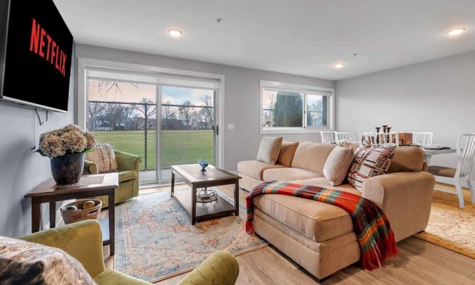 Birmingham Condo | Pristine Birmingham Retreat