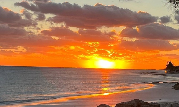 Discovery Bay Condo | Pristine white sand beachfront condo in Freeport, Grand Bahama. New Owners.