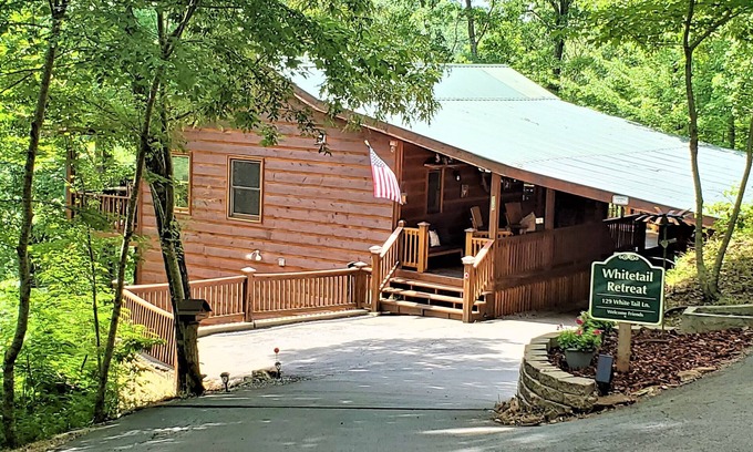Tarheel Cabin | Private 5 acres - View - Walk to Lake