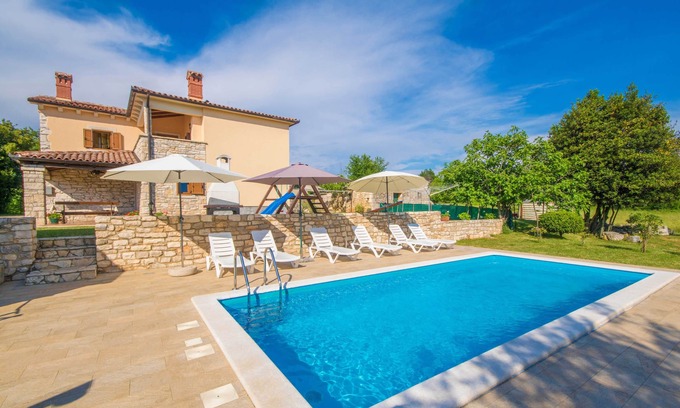 Sumber Villa | Private and secure 5000 sqm garden, pool, children's playground, only 9 km from the sea