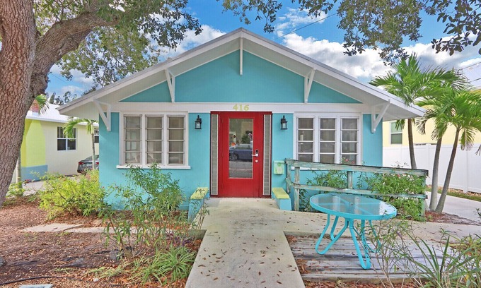 Stuart House | Private, charming home in downtown Stuart