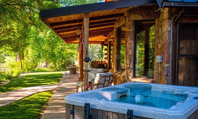 Virgin RV Rental | Private glamping venue, prohibition barn, pool, spa, horses and more